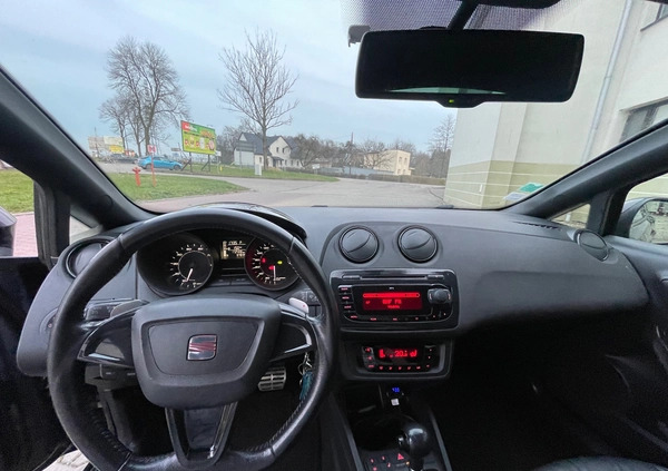 Seat Ibiza cena 29800 przebieg: 174000, rok produkcji 2011 z Biała małe 46